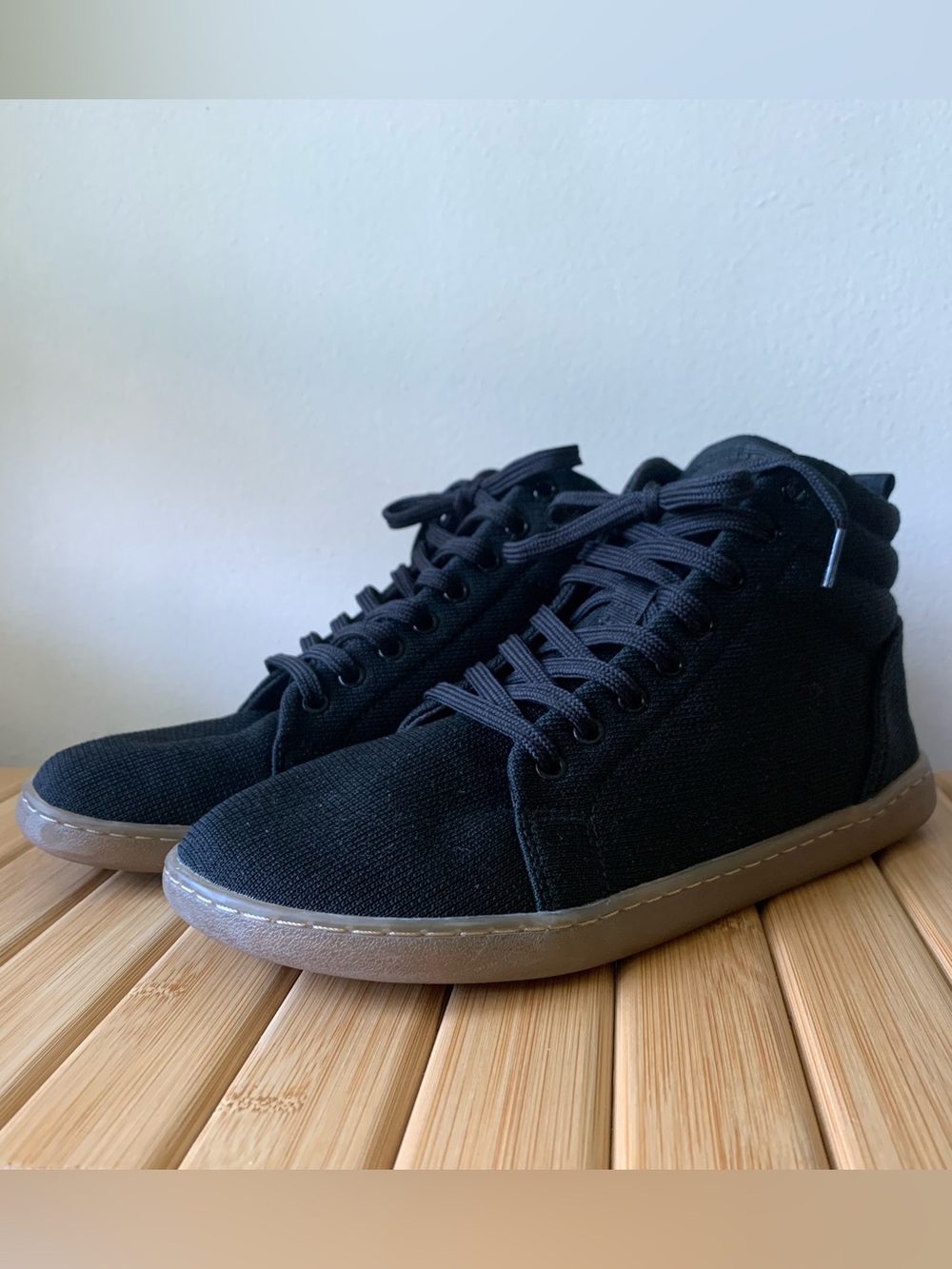 Feelgrounds Barefoot High Top Sneakers | Highrise Knit in black/gum | Womens 7.5